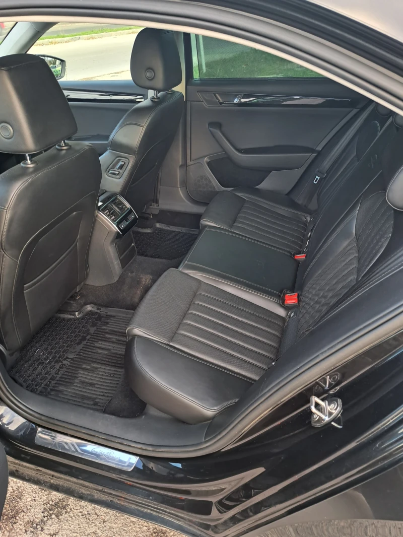 Skoda Superb 2.0 TDI, снимка 6 - Автомобили и джипове - 52817939