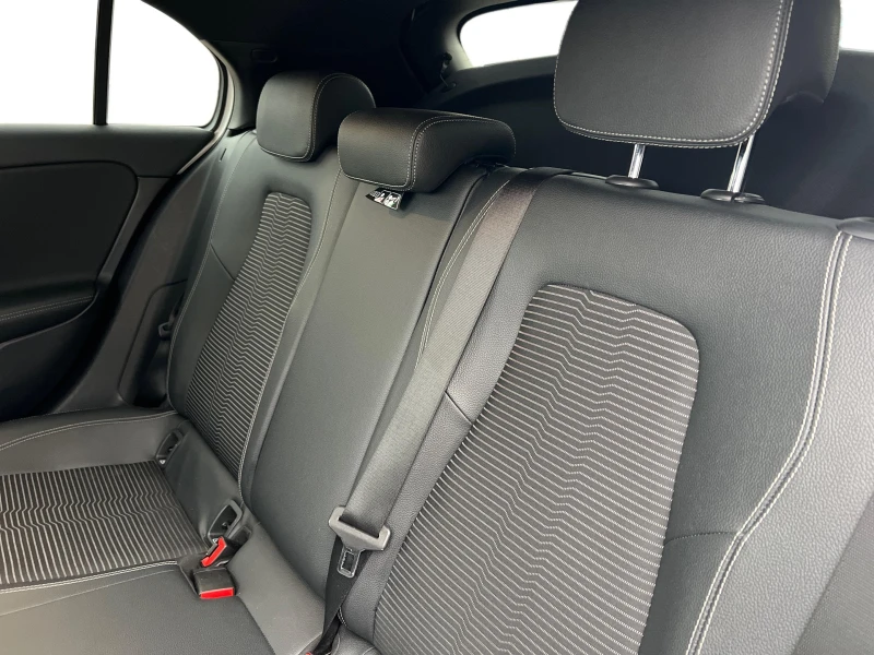 Mercedes-Benz A 180, снимка 12 - Автомобили и джипове - 52885406