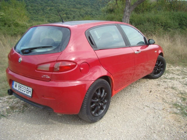 Alfa Romeo 147  - изображение 8