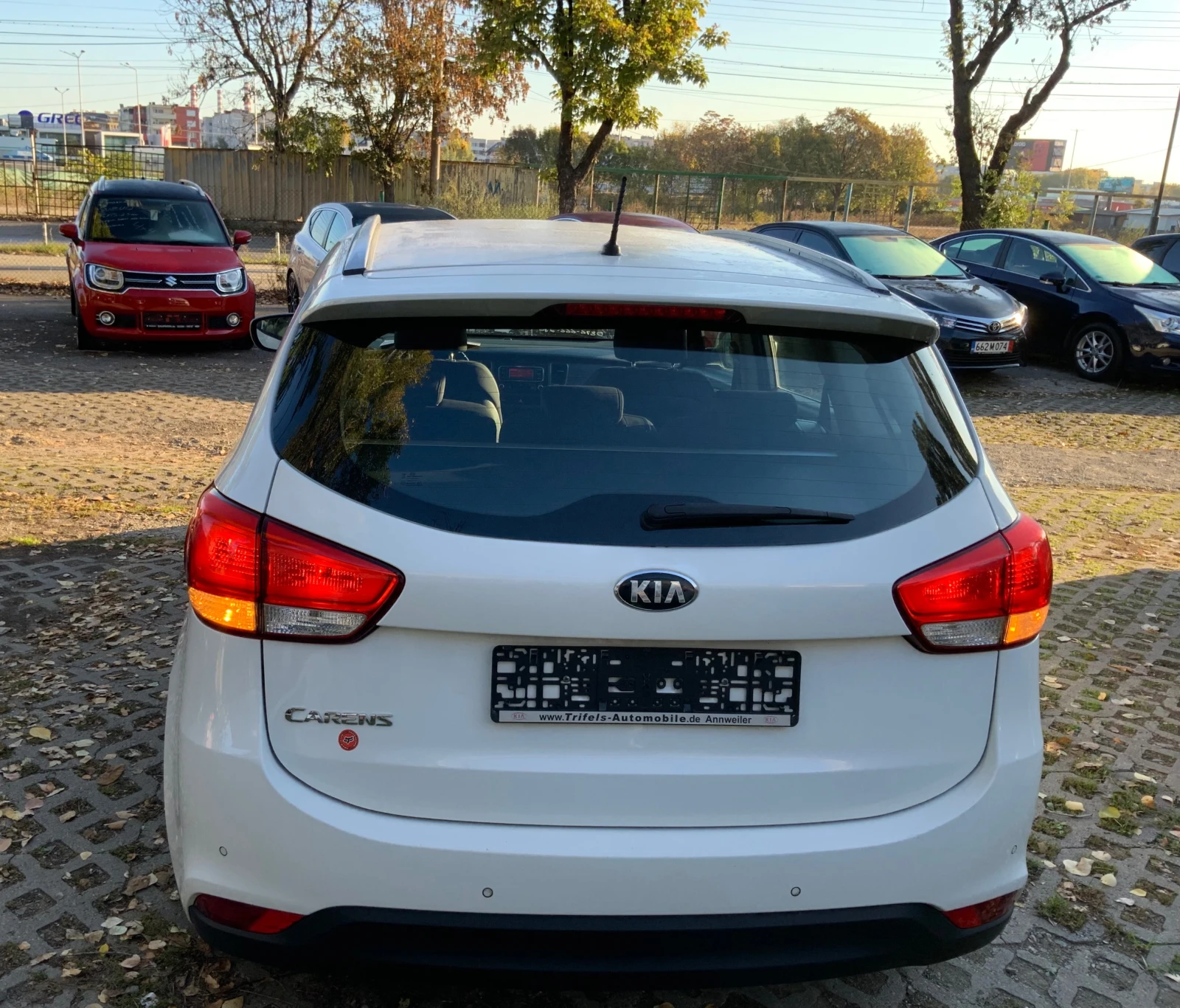 Kia Carens 1.6 16V / 7 места - изображение 4