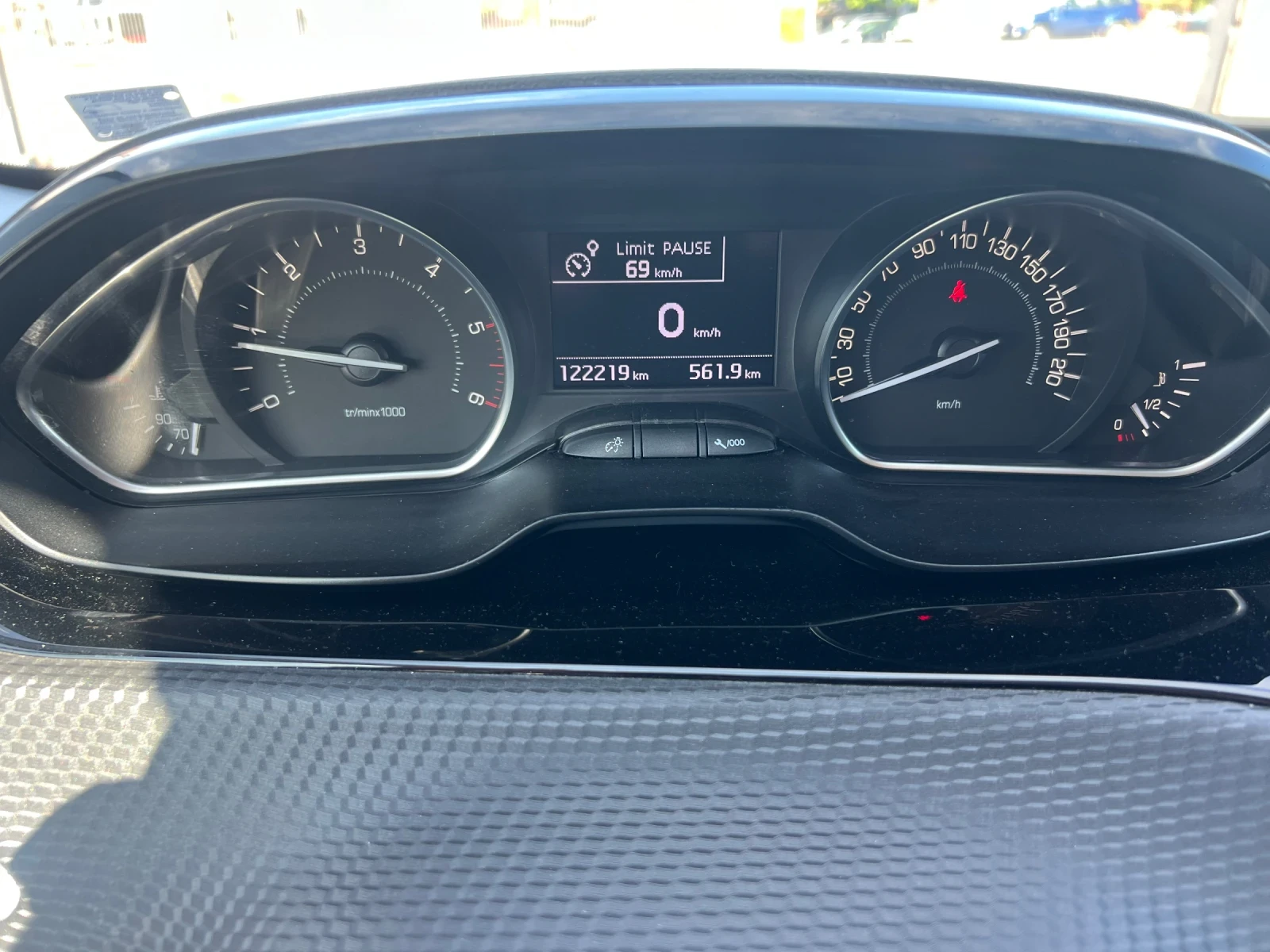 Peugeot 208 1.6BlueHDI 120.000km!!! Камера!!! | Mobile.bg — изображение 15