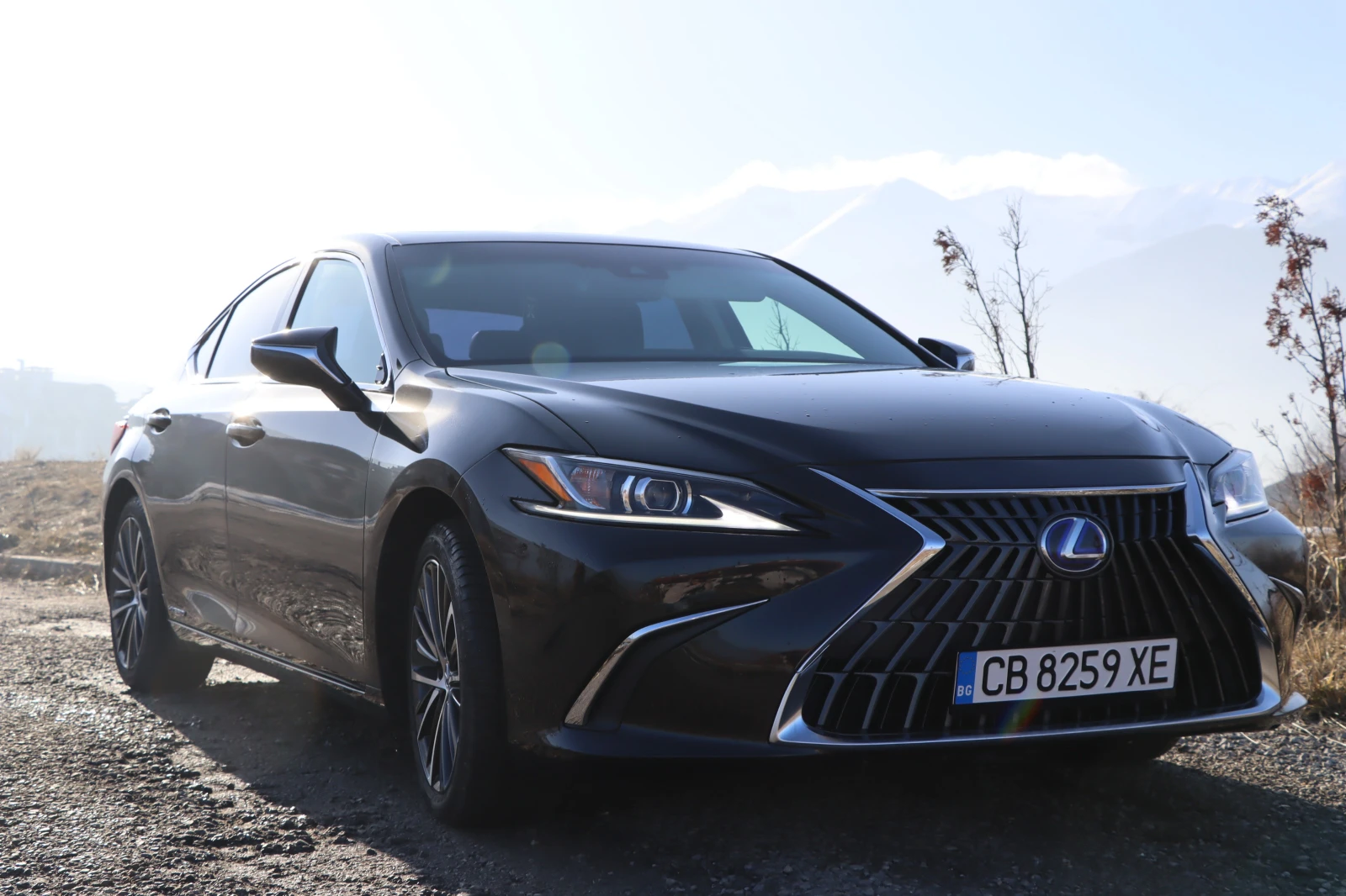 Lexus ES 300 H 2022 - изображение 2