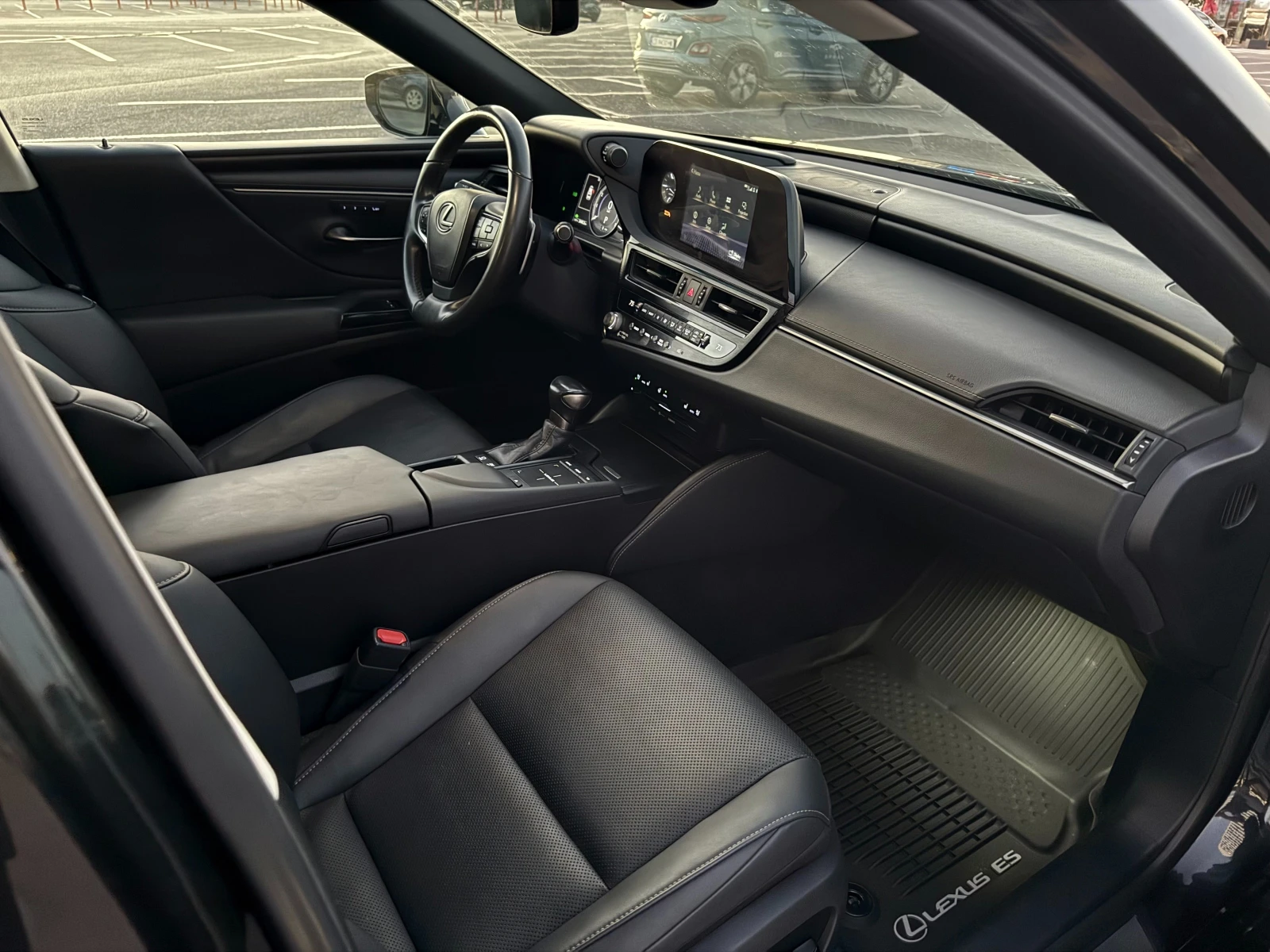 Lexus ES 300 H 2022 | Mobile.bg   12