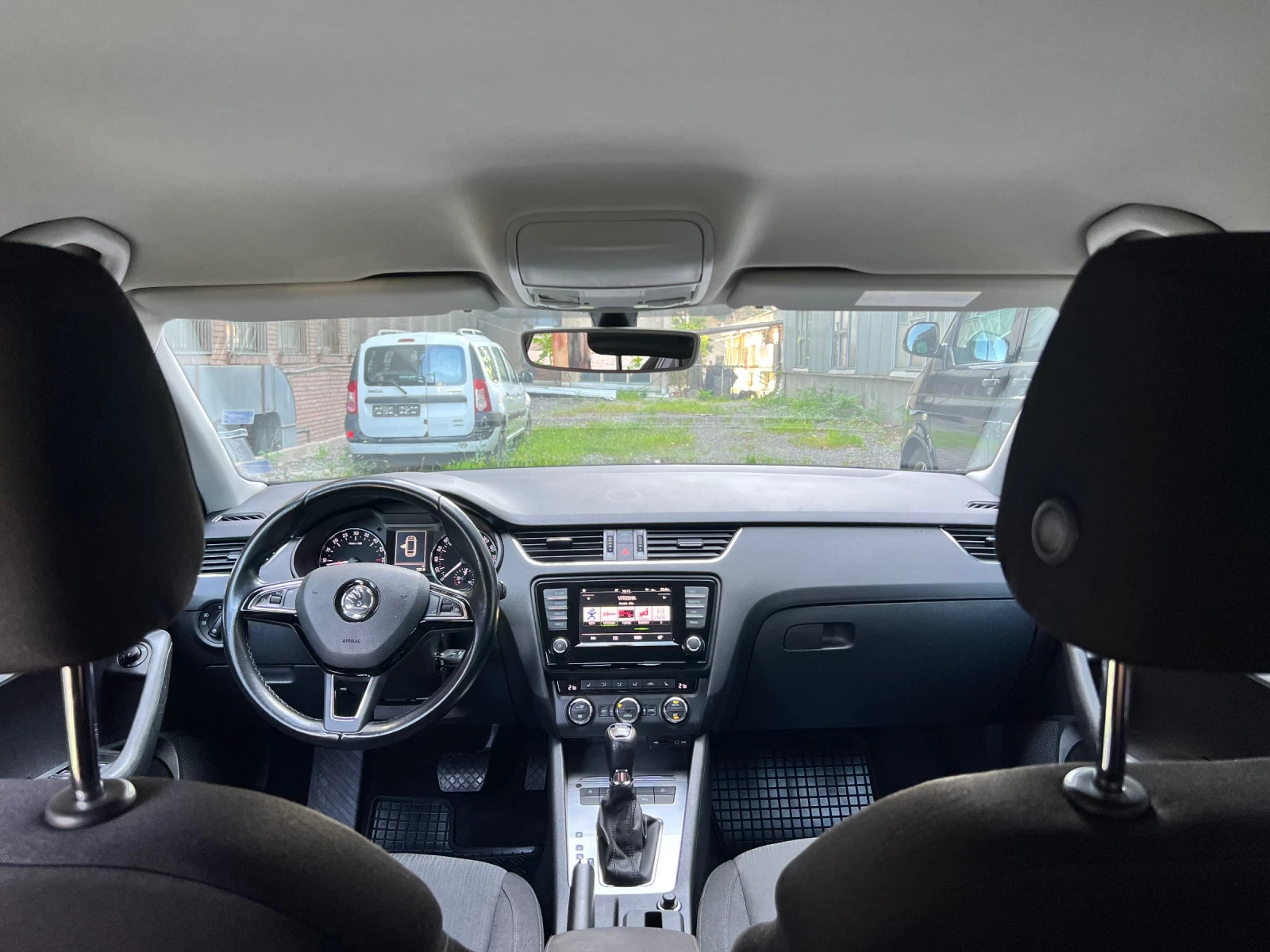 Skoda Octavia DSG 4x4 Carplay - изображение 9