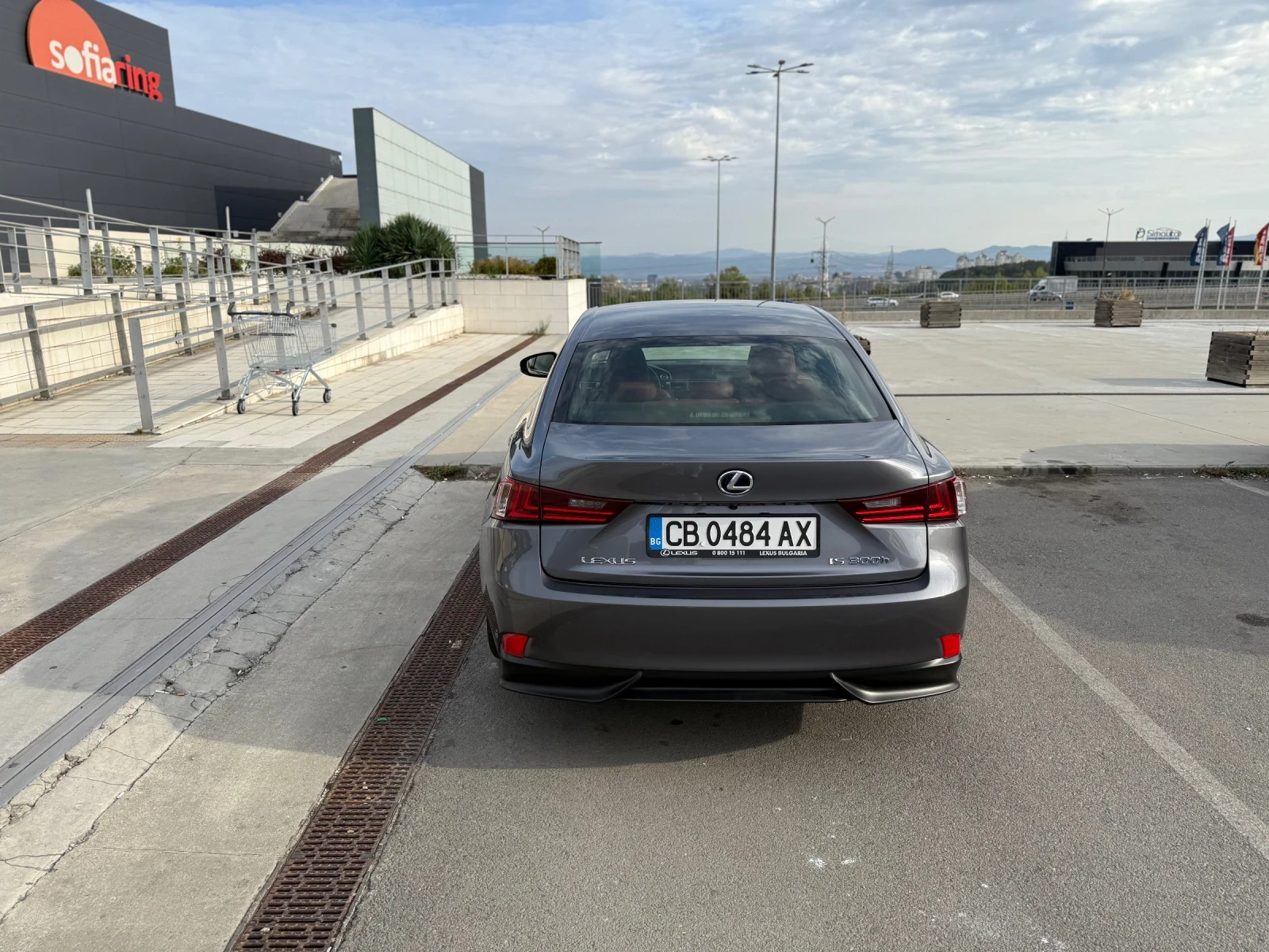 Lexus IS Is350h sport - изображение 3