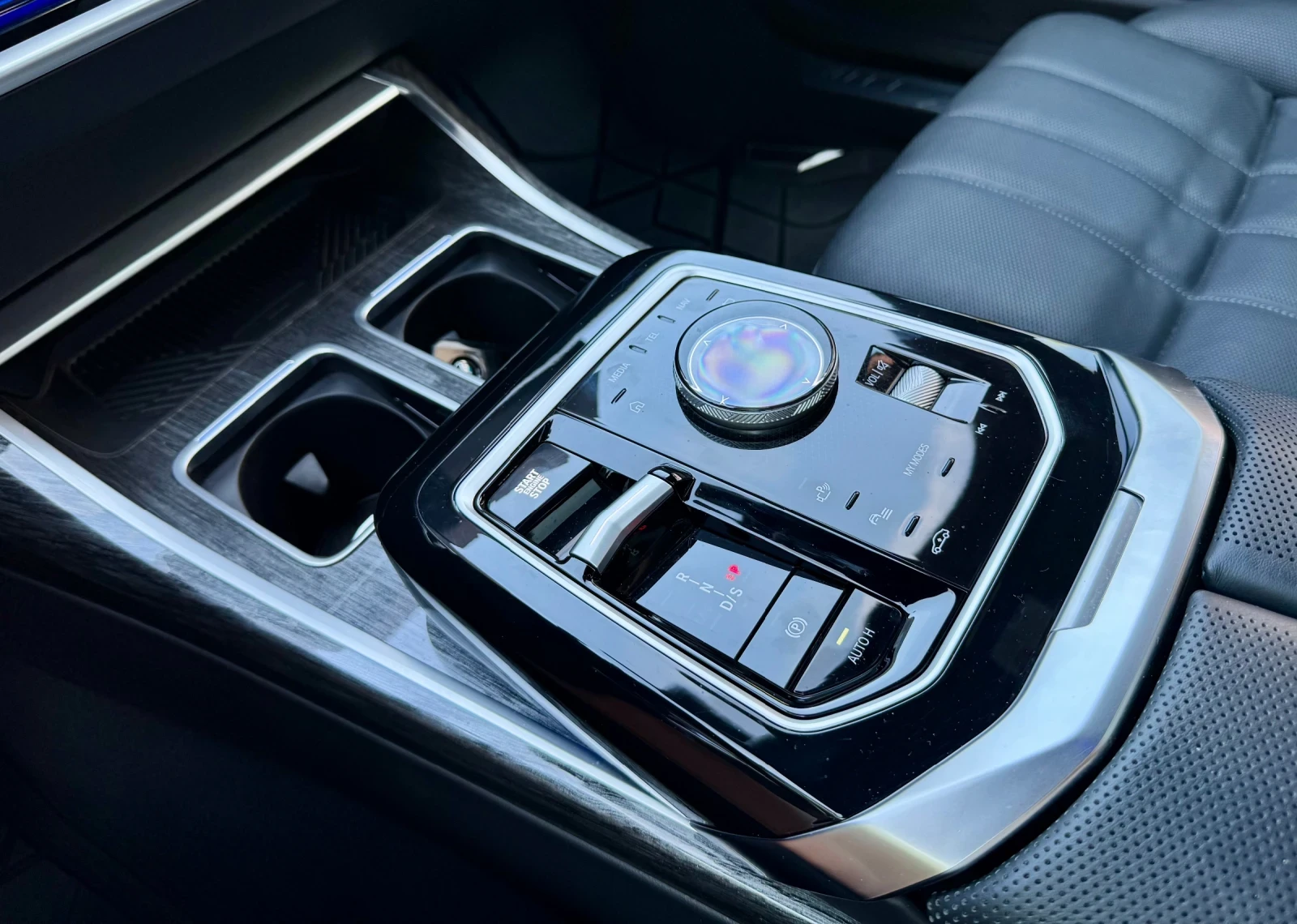 BMW 760 ������� M760e/drive/Bower&Wilkinson | Mobile.bg � ����������� 12