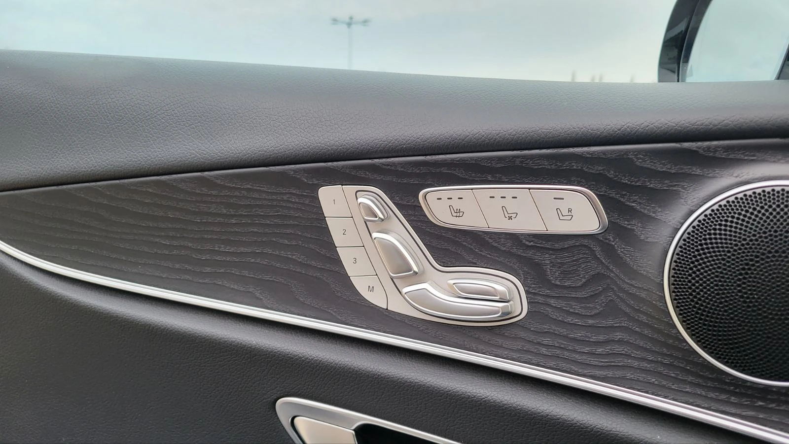 Mercedes-Benz E 400, снимка 8 - Автомобили и джипове - 53848027