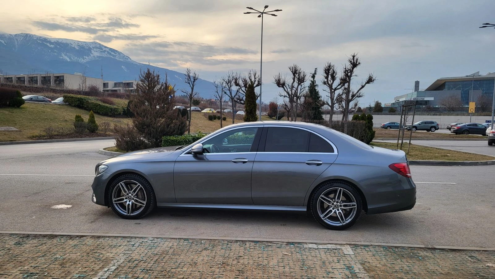 Mercedes-Benz E 400, снимка 2 - Автомобили и джипове - 53848027