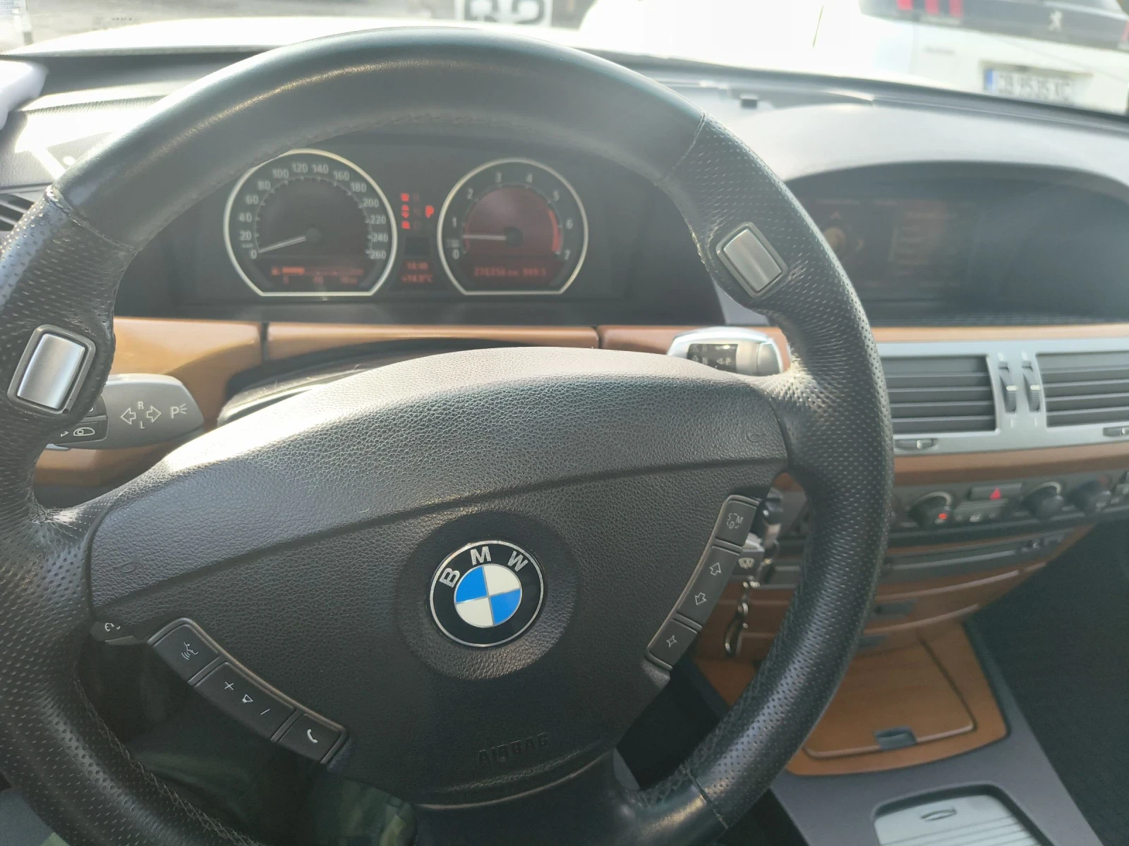 BMW 735 Бензин/газ, снимка 6 - Автомобили и джипове - 53861026