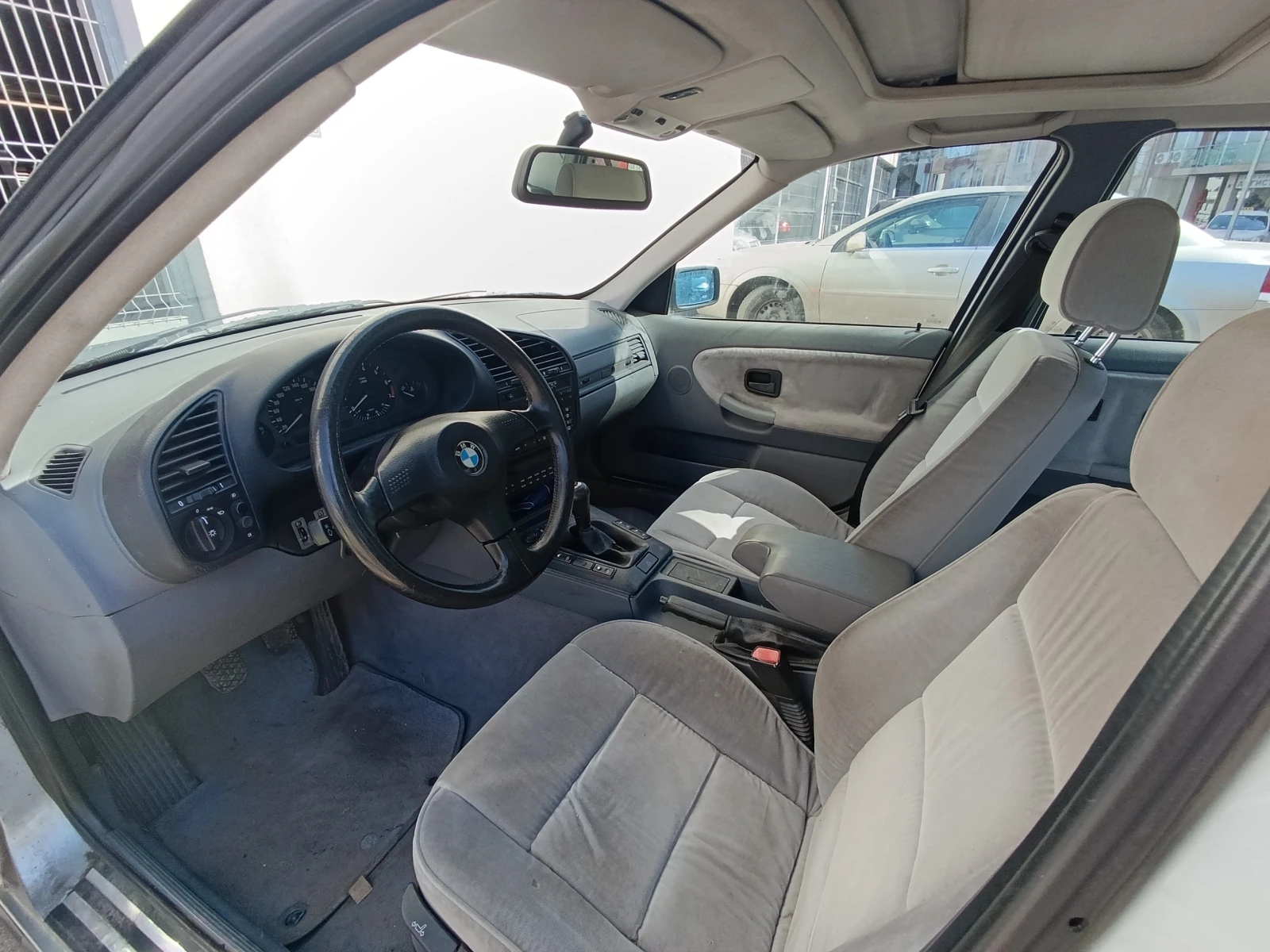 BMW 320, снимка 7 - Автомобили и джипове - 53956776