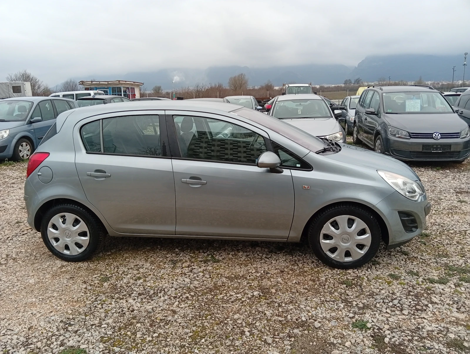 Opel Corsa 1.4 i, снимка 6 - Автомобили и джипове - 54186486
