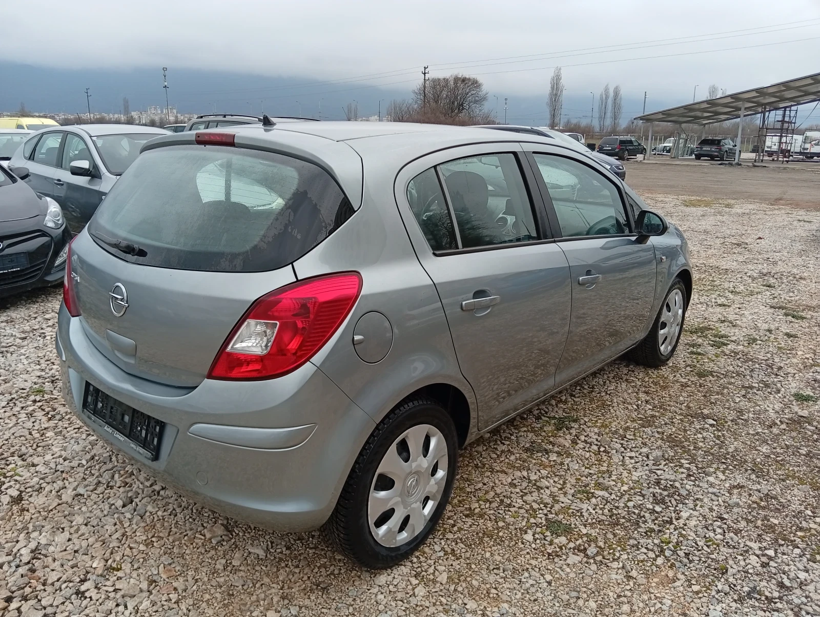 Opel Corsa 1.4 i, снимка 4 - Автомобили и джипове - 54186486