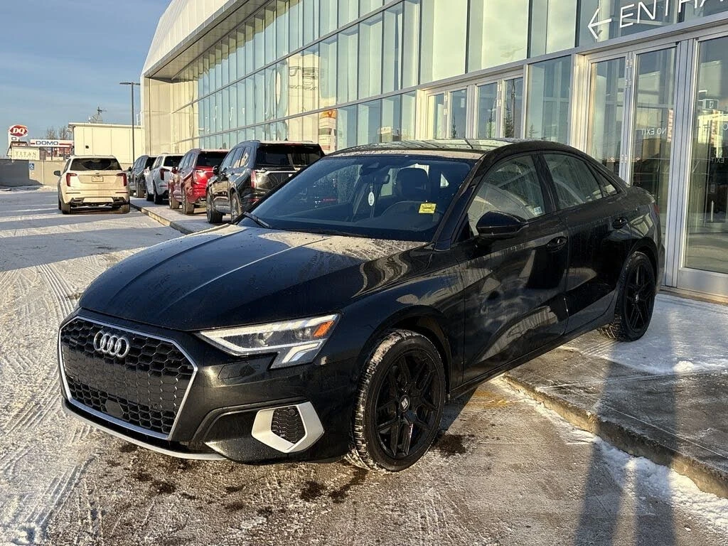 Audi A3 40 TFSI* Komfort* АвтоКредит* (ЦЕНА ДО БГ), снимка 4 - Автомобили и джипове - 54001836