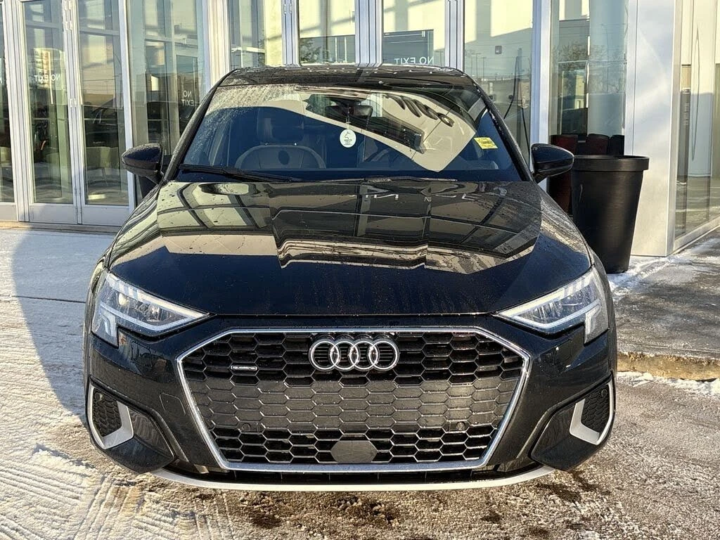 Audi A3 40 TFSI* Komfort* АвтоКредит* (ЦЕНА ДО БГ), снимка 2 - Автомобили и джипове - 54001836