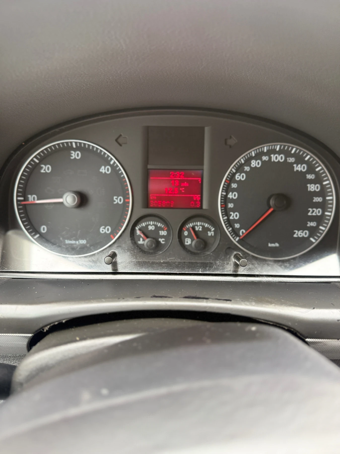 VW Touran 1.9TDI , 105к.с. , BKC, снимка 8 - Автомобили и джипове - 54399691