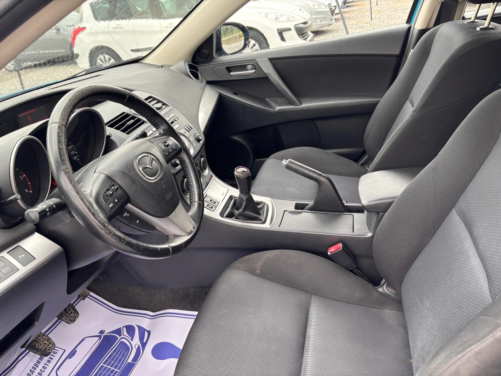 Mazda 3 1.6HDI, снимка 10 - Автомобили и джипове - 54458218