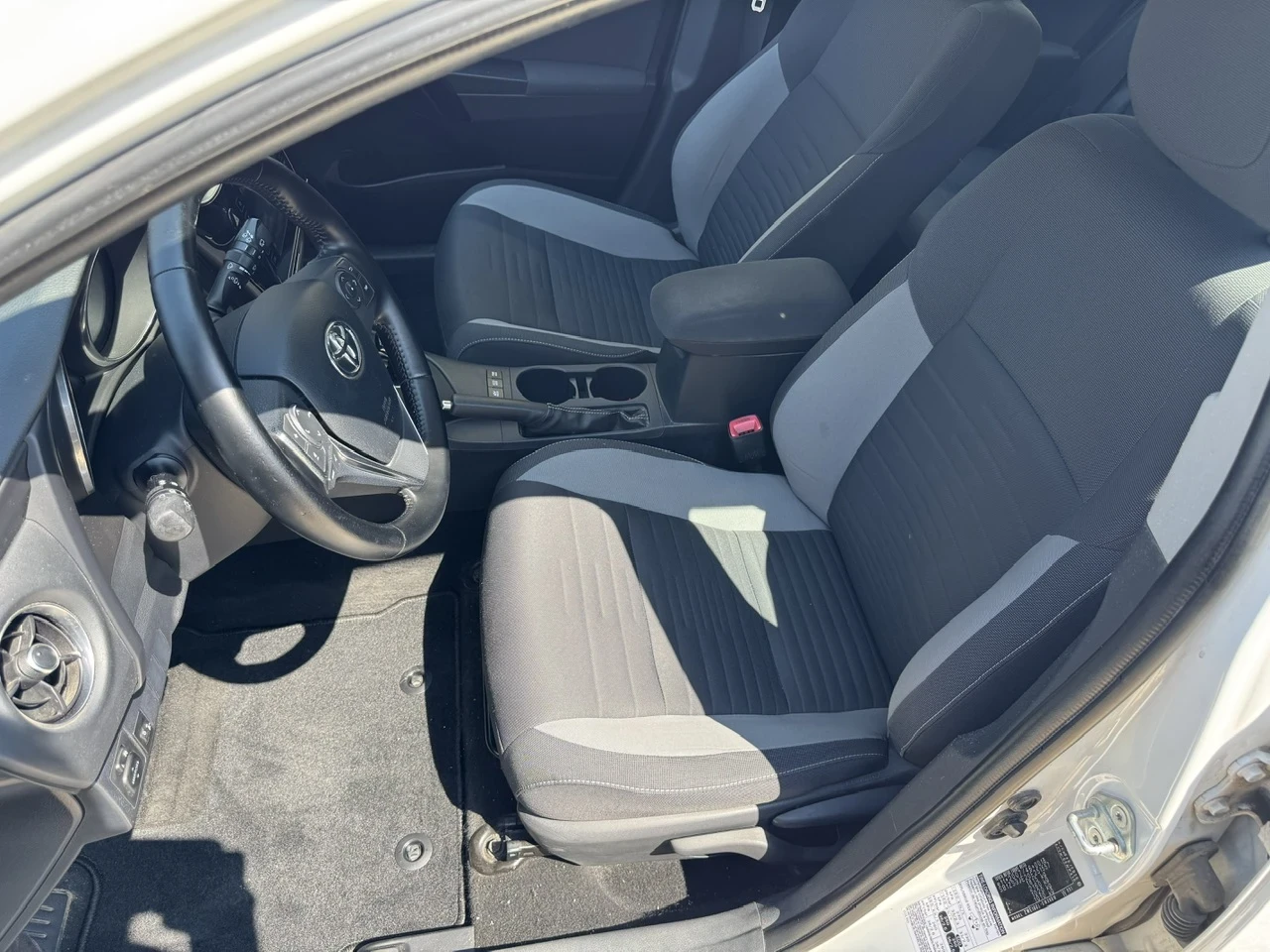 Toyota Auris 1.8i Hybrid/Facelift, снимка 9 - Автомобили и джипове - 55248563