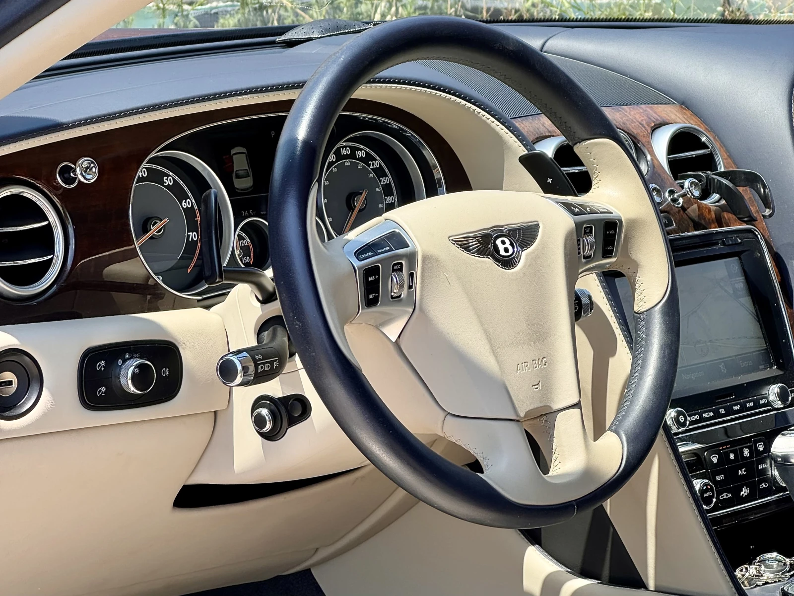 Bentley Flying Spur W12 | 6.0 Bi-Turbo | 625 к.с. | 69 500 км, снимка 8 - Автомобили и джипове - 55323564