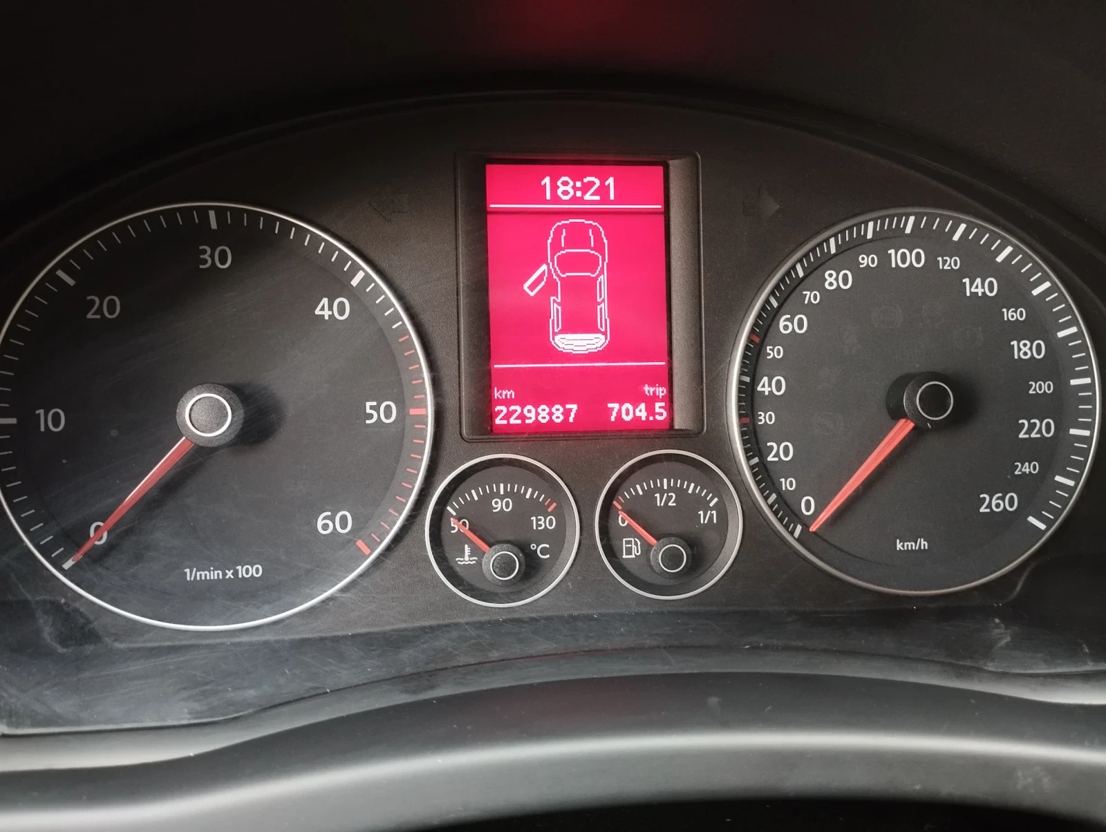 VW Golf 1.9 TDI Black Edition , снимка 11 - Автомобили и джипове - 55792222