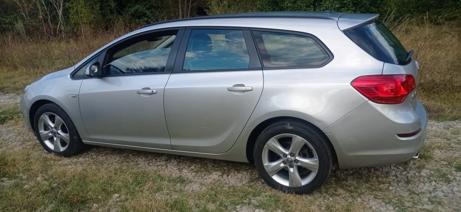 Opel Astra 1.4 turbo , снимка 4 - Автомобили и джипове - 56158500