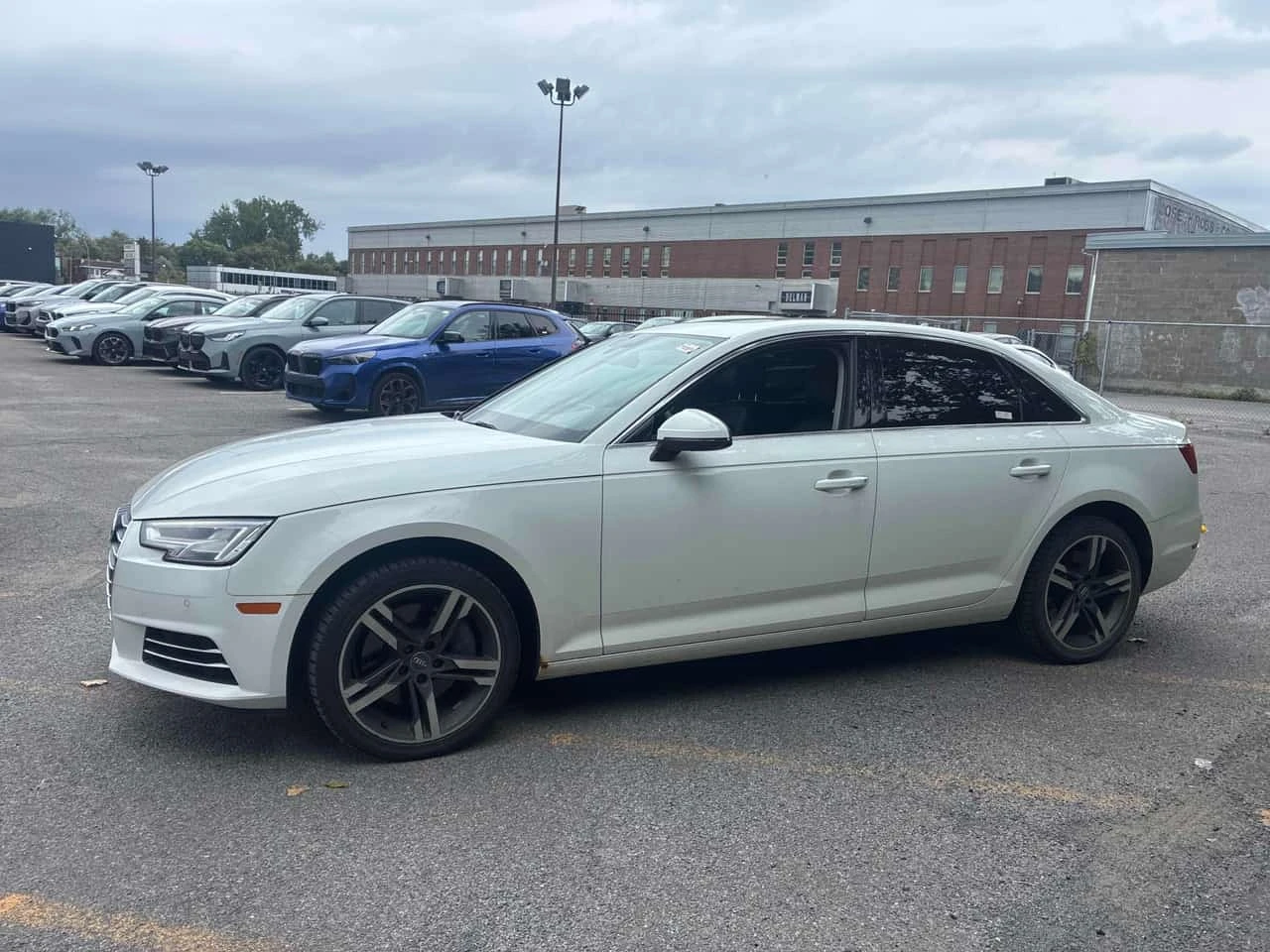 Audi A4 * Technik * CARFAX * БЕЗ ПЪРВОНАЧАЛНА ВНОСКА, снимка 2 - Автомобили и джипове - 56243927