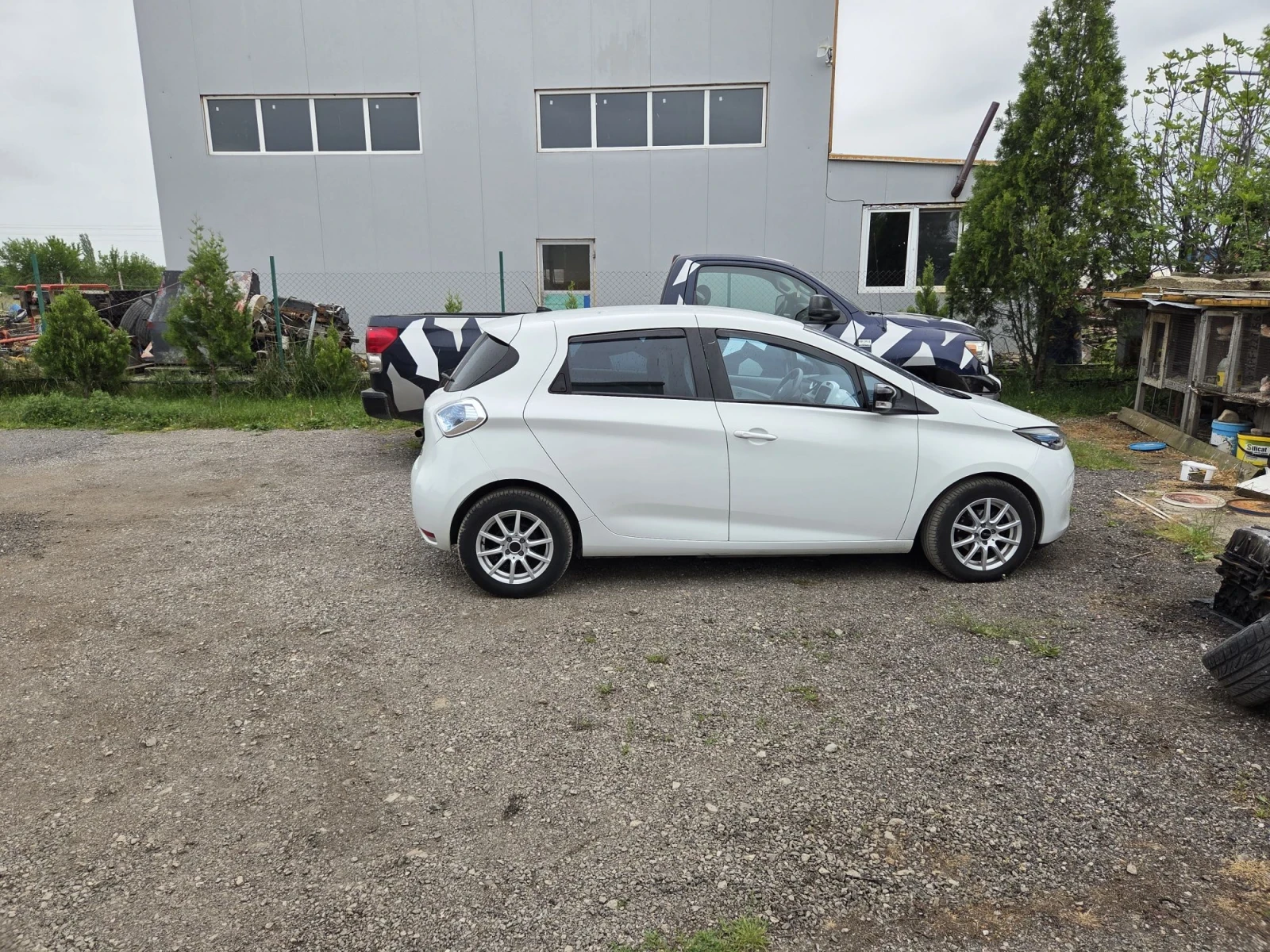 Renault Zoe, снимка 2 - Автомобили и джипове - 56416219