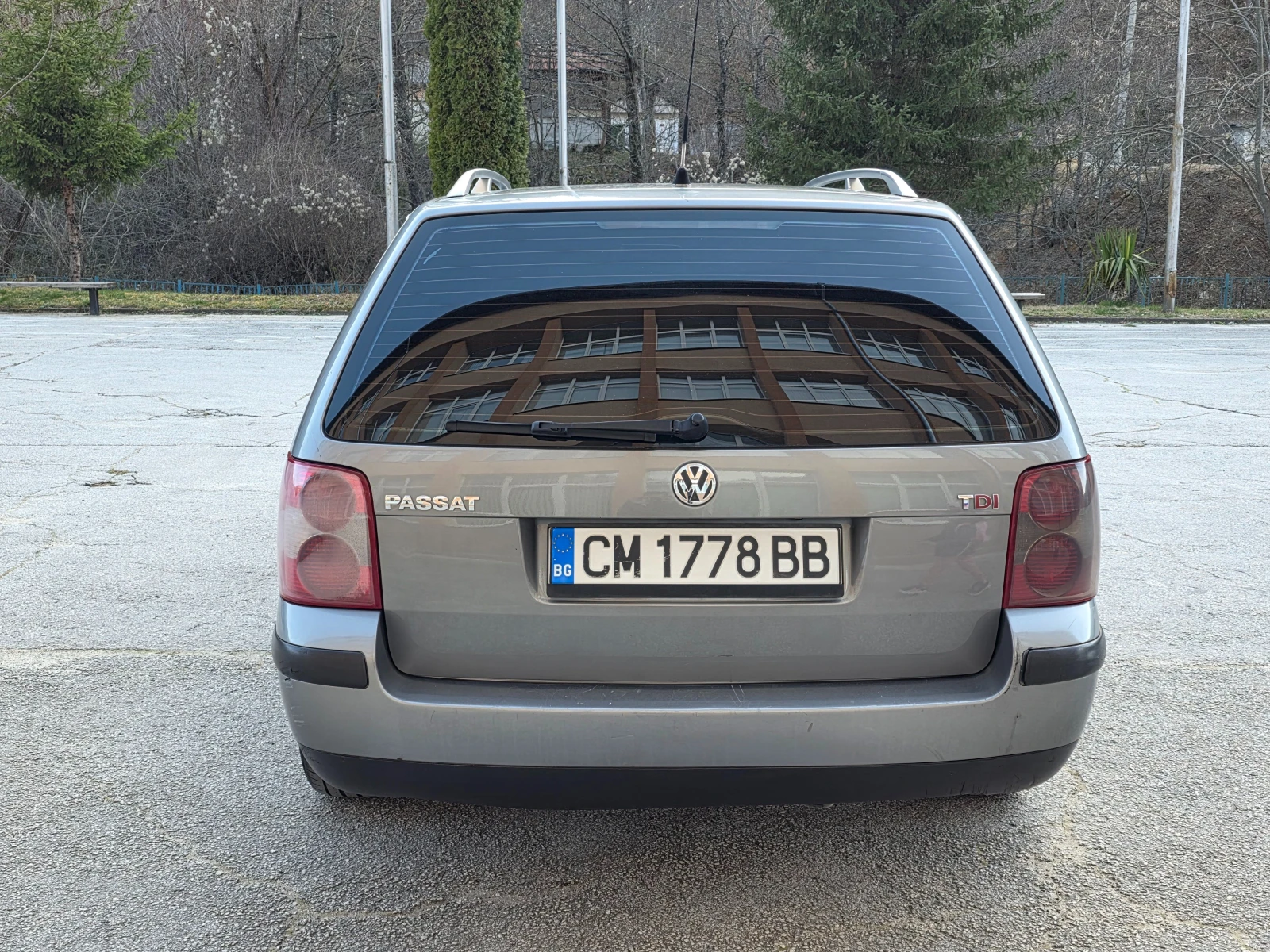 VW Passat 1.9TDI, снимка 5 - Автомобили и джипове - 56434433