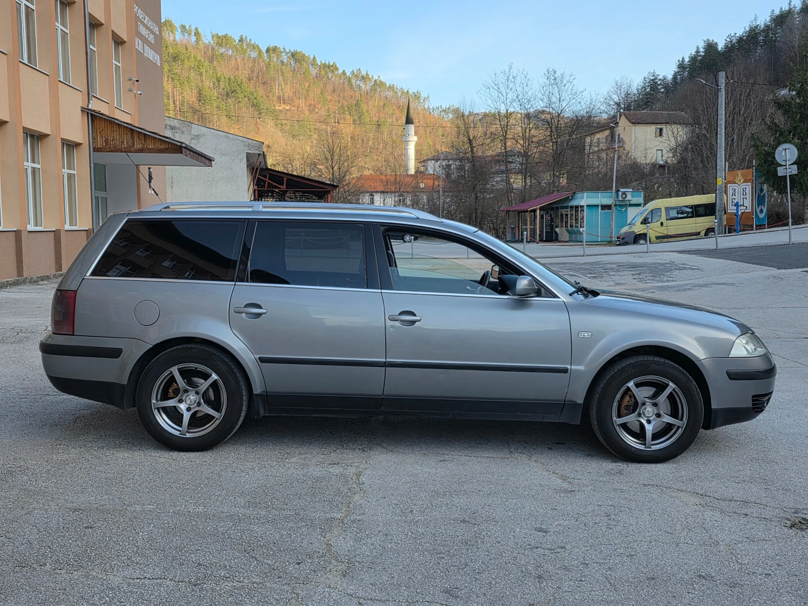 VW Passat 1.9TDI, снимка 7 - Автомобили и джипове - 56434433