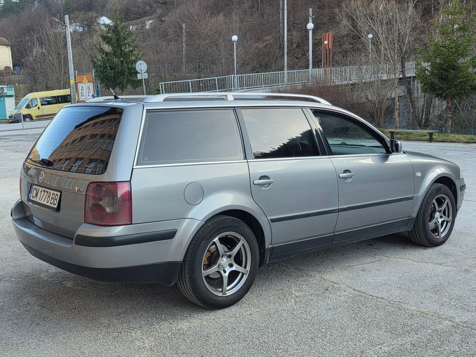 VW Passat 1.9TDI, снимка 4 - Автомобили и джипове - 56434433