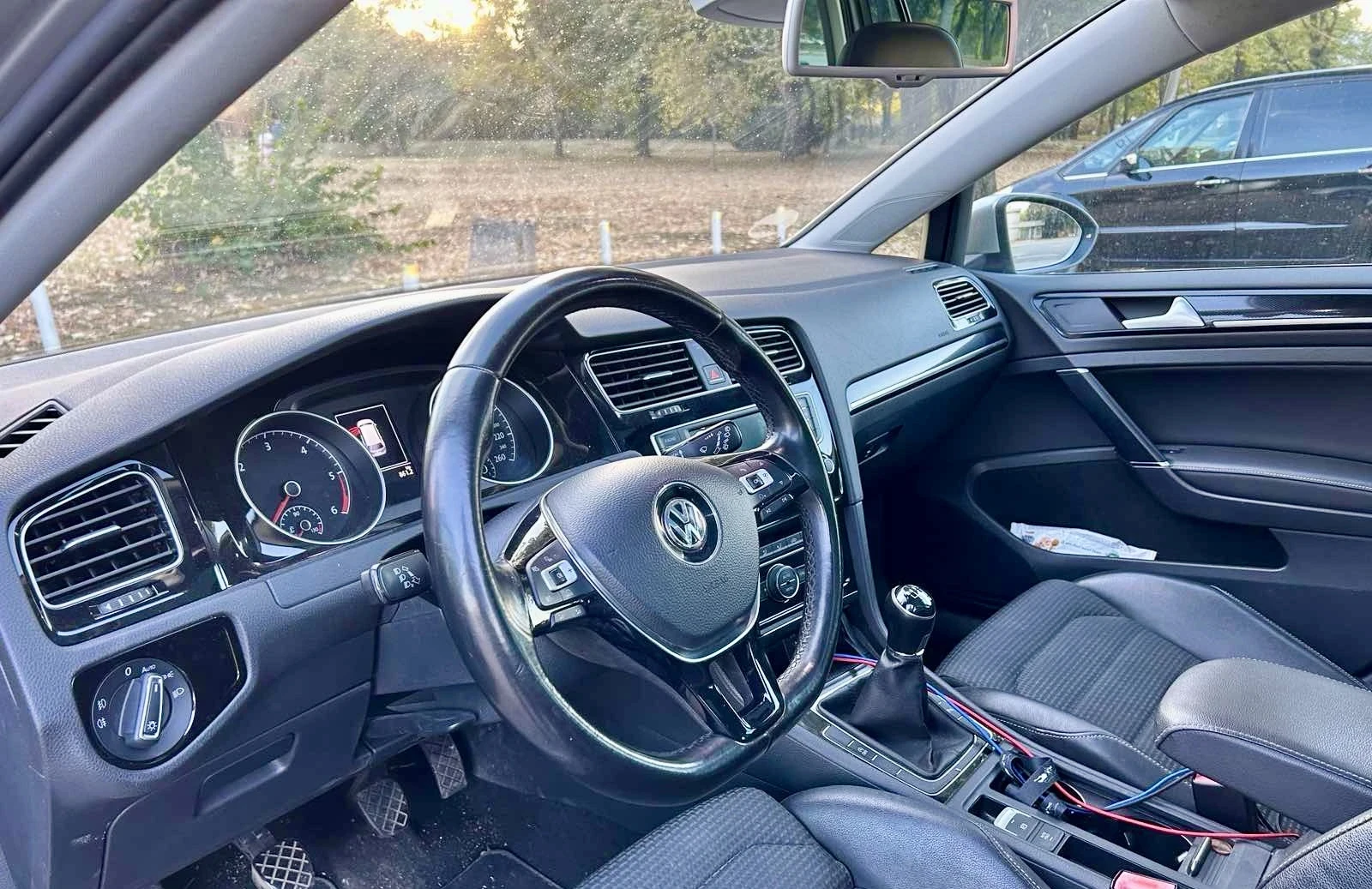 VW Golf 2.0TDI 150hp Highline, снимка 8 - Автомобили и джипове - 56605537