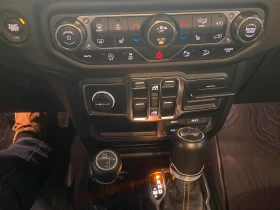 Jeep Wrangler Unlimited High Altitude * CARFAX * ПОДГРЕВИ *  , снимка 9