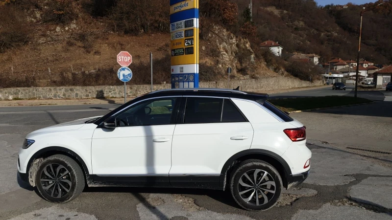 VW T-Roc 1.5 TSI Style DSG, снимка 2 - Автомобили и джипове - 49279934