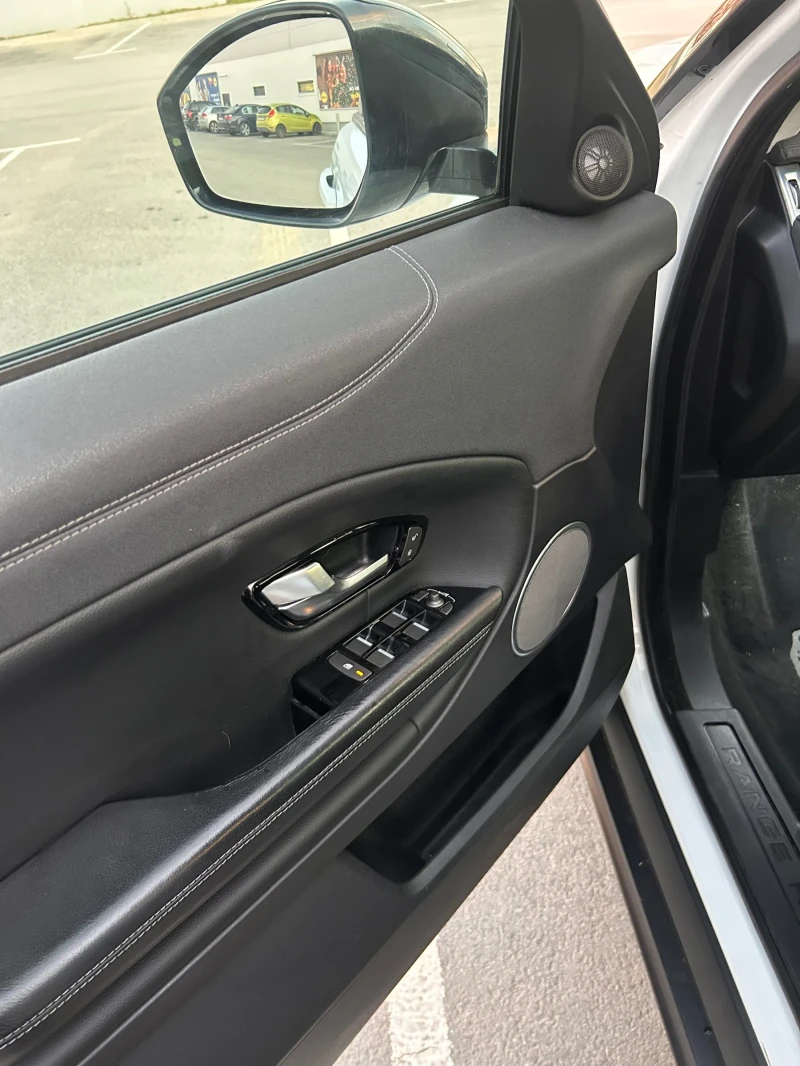 Land Rover Range Rover Evoque Цена до 12.12.2025, снимка 12 - Автомобили и джипове - 51886469