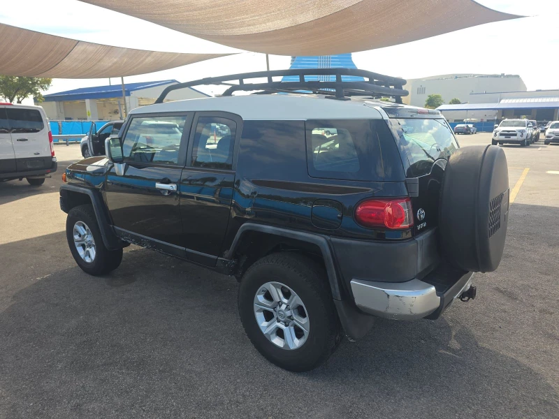 Toyota Fj cruiser 4.0 / AWD , снимка 4 - Автомобили и джипове - 52579852