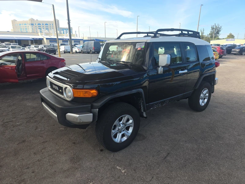 Toyota Fj cruiser 4.0 / AWD , снимка 3 - Автомобили и джипове - 52579852