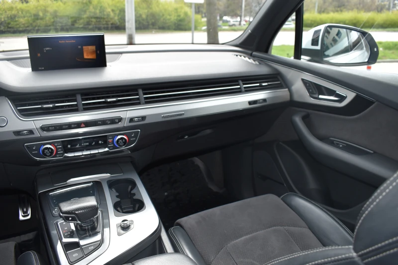 Audi Q7 3.0TDI S-LINE* MATRIX* DIGITAL* ЗАВИВАЩ ЗАДЕН МОСТ, снимка 11 - Автомобили и джипове - 53428683