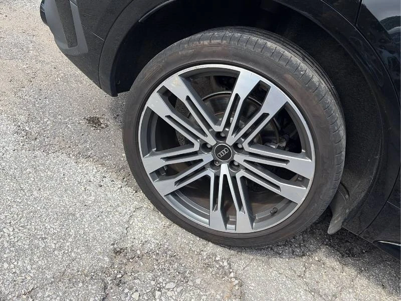 Audi SQ5 * Progressiv * ДИСТРОНИК * 2 КЛЮЧА * 360, снимка 16 - Автомобили и джипове - 55812430