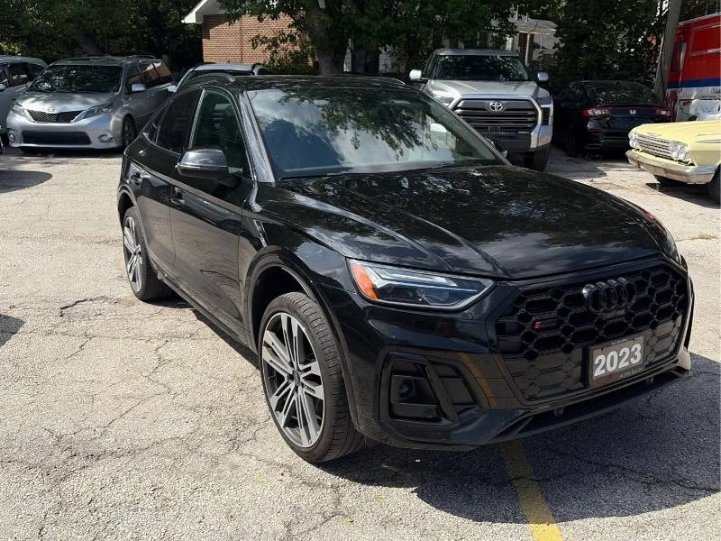 Audi SQ5 * Progressiv * ДИСТРОНИК * 2 КЛЮЧА * 360, снимка 3 - Автомобили и джипове - 55812430