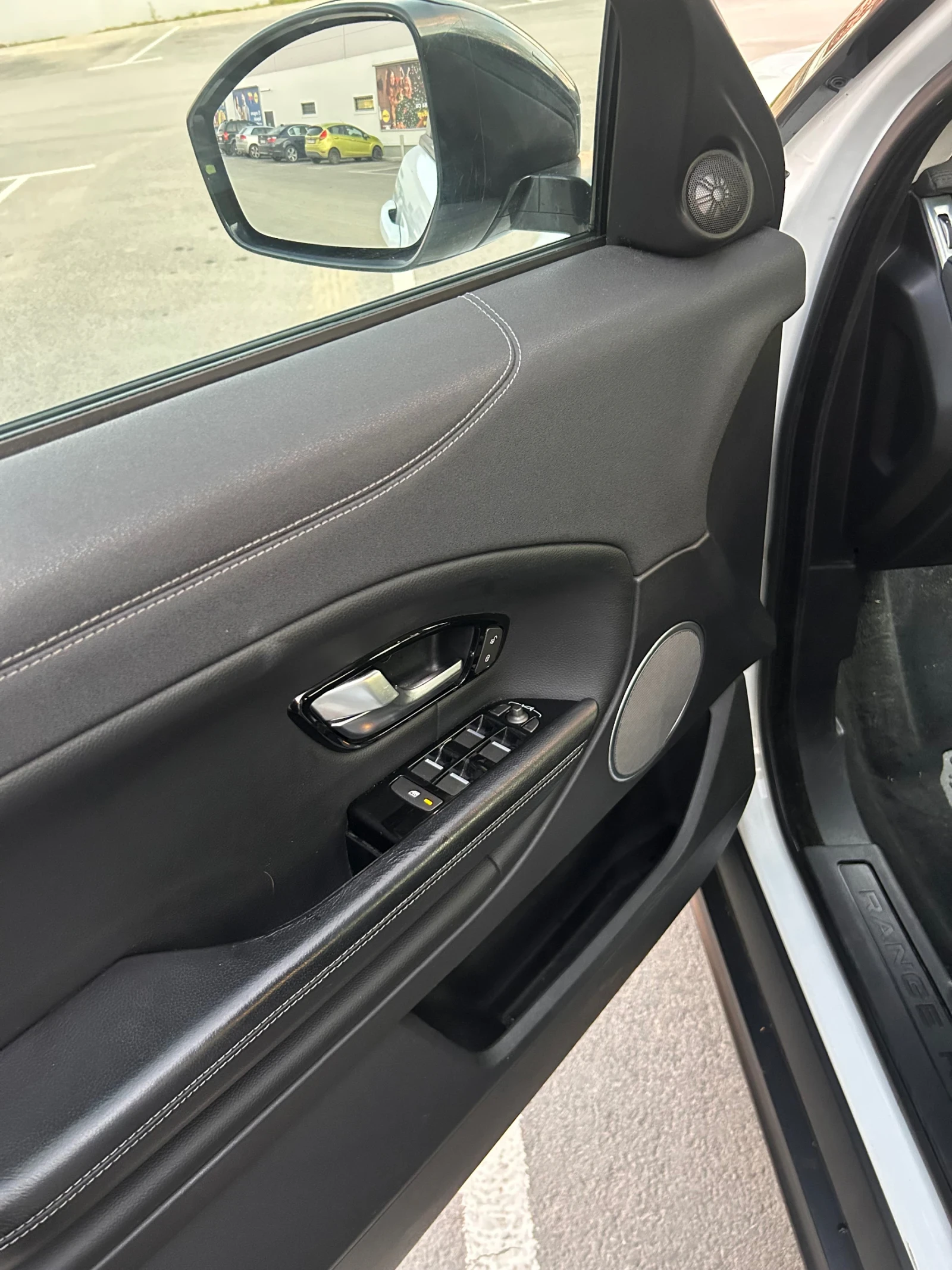 Land Rover Range Rover Evoque   12.12.2025 | Mobile.bg   12