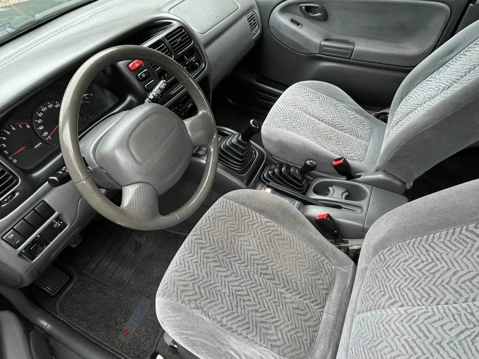 Suzuki Grand vitara 1.6 i A/C ABS - изображение 9