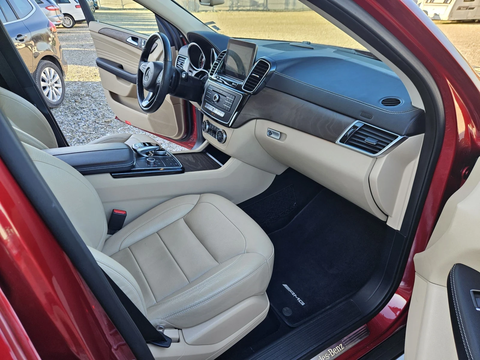 Mercedes-Benz GLE 400 3.0-303ks - изображение 8