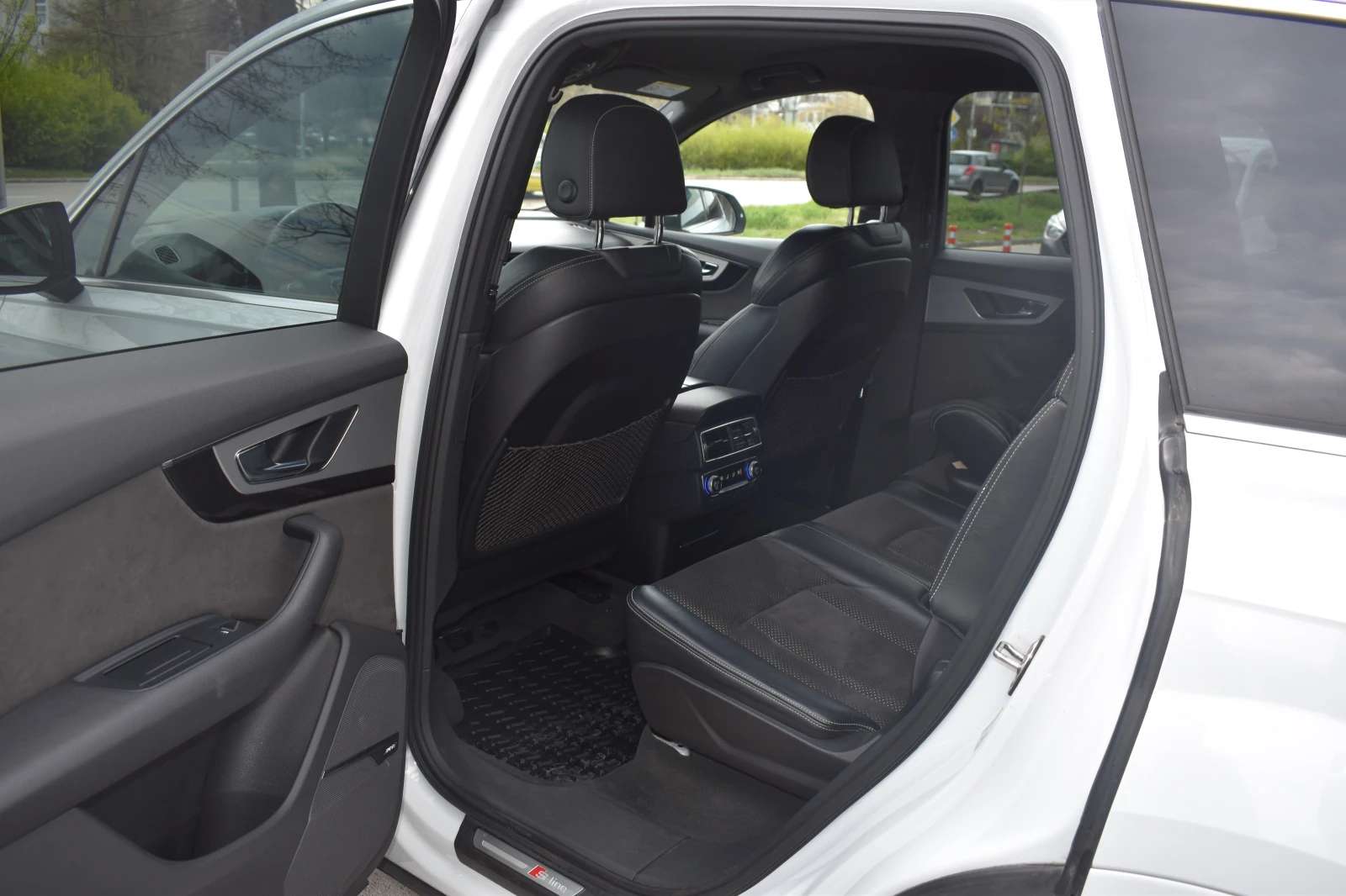 Audi Q7 3.0TDI S-LINE* MATRIX* DIGITAL* ������� ����� ���� | Mobile.bg � ����������� 14