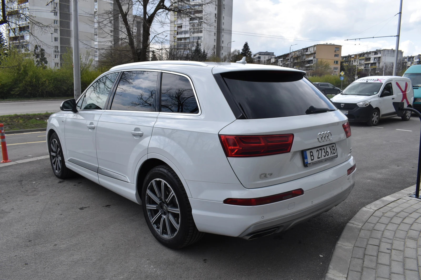 Audi Q7 3.0TDI S-LINE* MATRIX* DIGITAL* ������� ����� ���� | Mobile.bg � ����������� 4