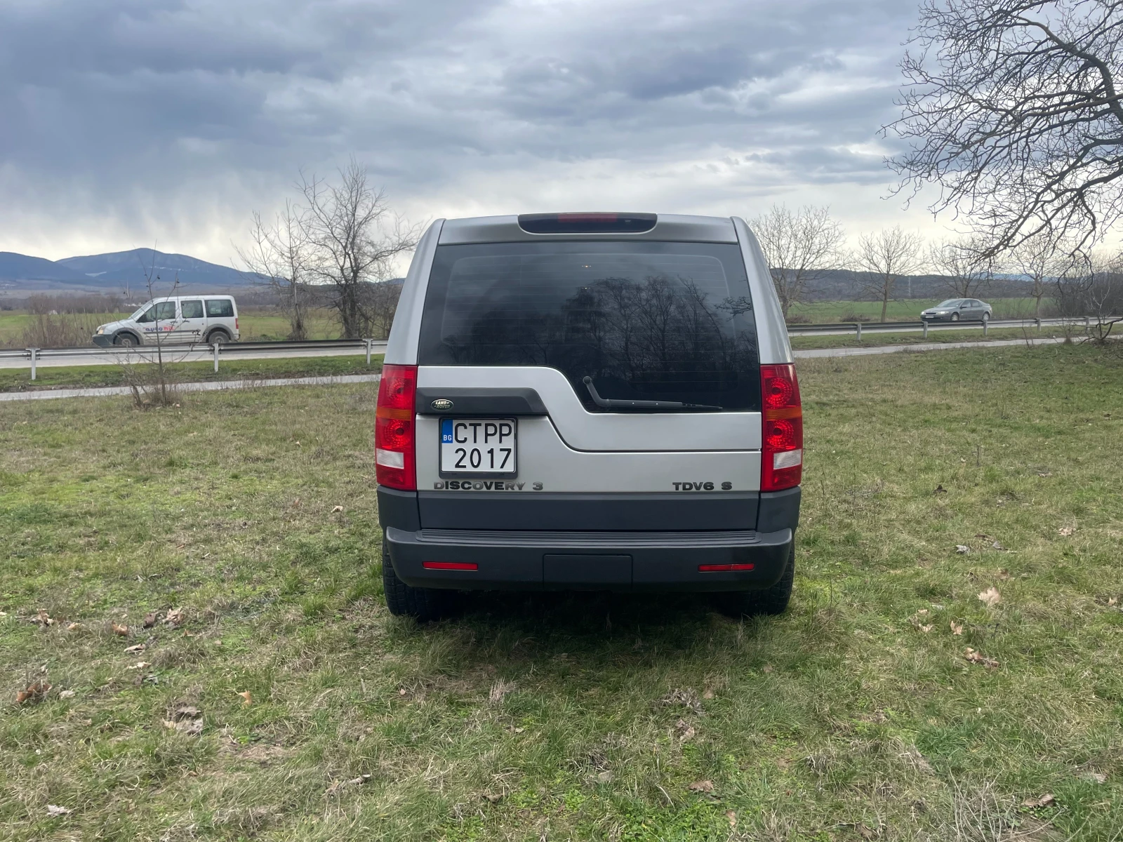 Land Rover Discovery, снимка 4 - Автомобили и джипове - 53744530