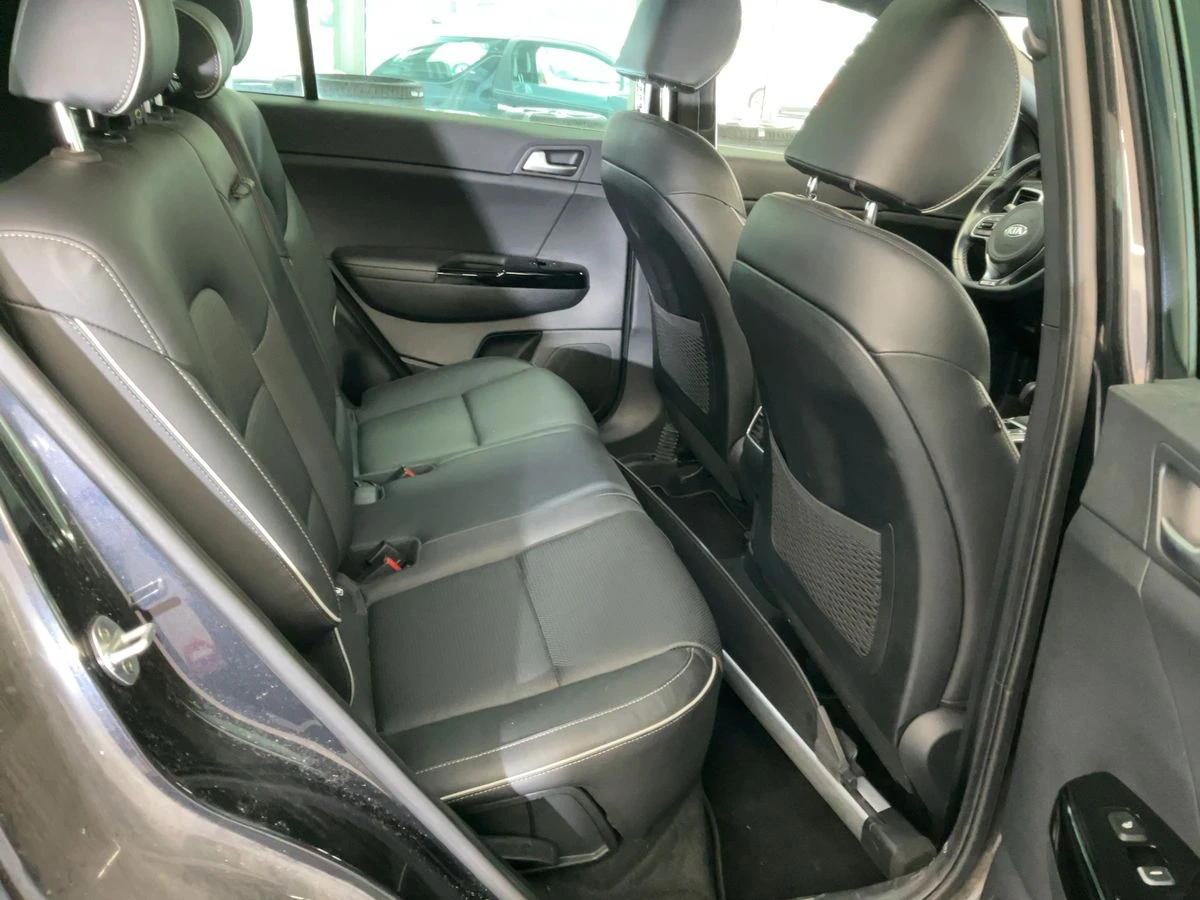 Kia Sportage 2.0CRDI* GT Line* Дистроник* Обдухване* JBL* Keyle, снимка 10 - Автомобили и джипове - 53797479