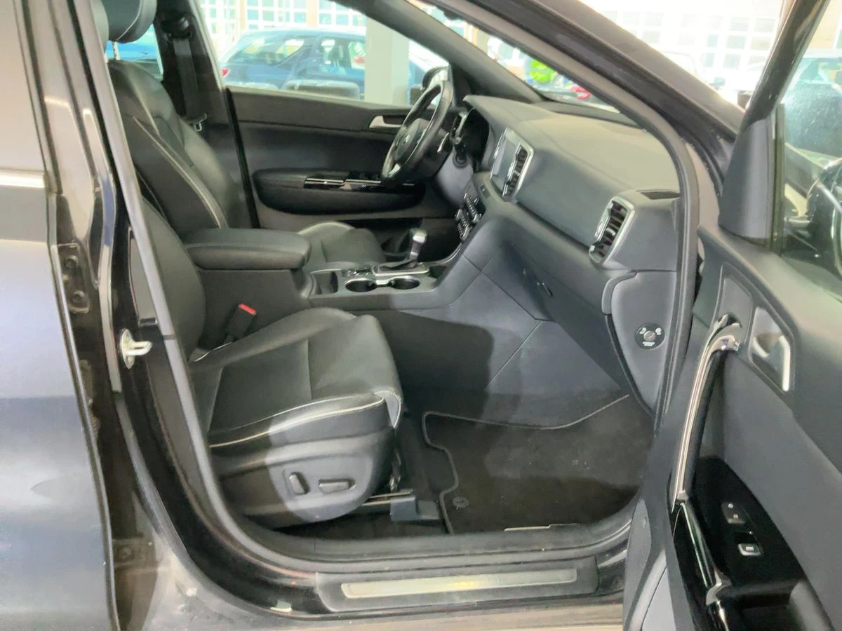 Kia Sportage 2.0CRDI* GT Line* Дистроник* Обдухване* JBL* Keyle, снимка 9 - Автомобили и джипове - 53797479