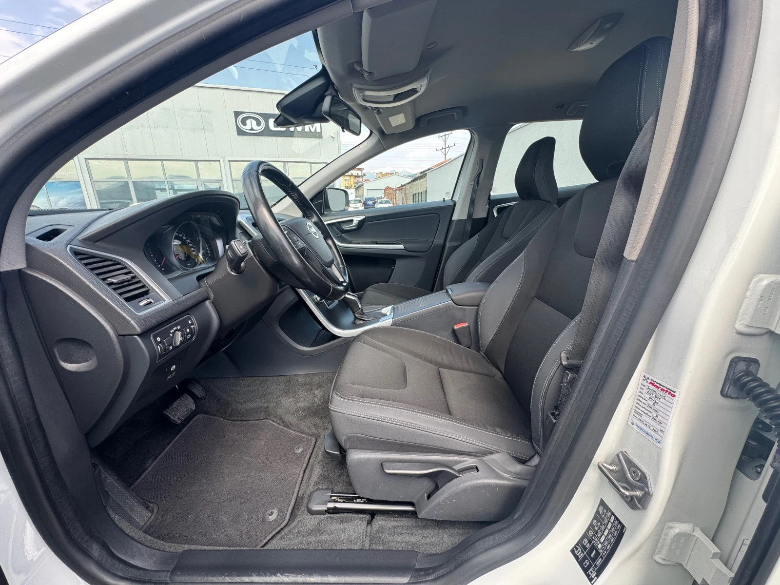 Volvo XC60 2.4D5 AWD 4x4 Face lift �������� ��������� | Mobile.bg � ����������� 9