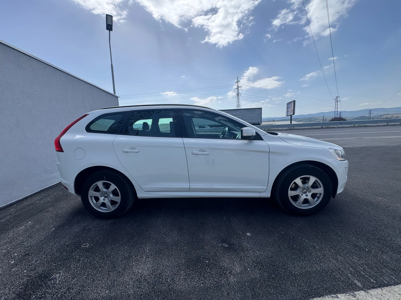 Volvo XC60 2.4D5 AWD 4x4 Face lift �������� ��������� | Mobile.bg � ����������� 4