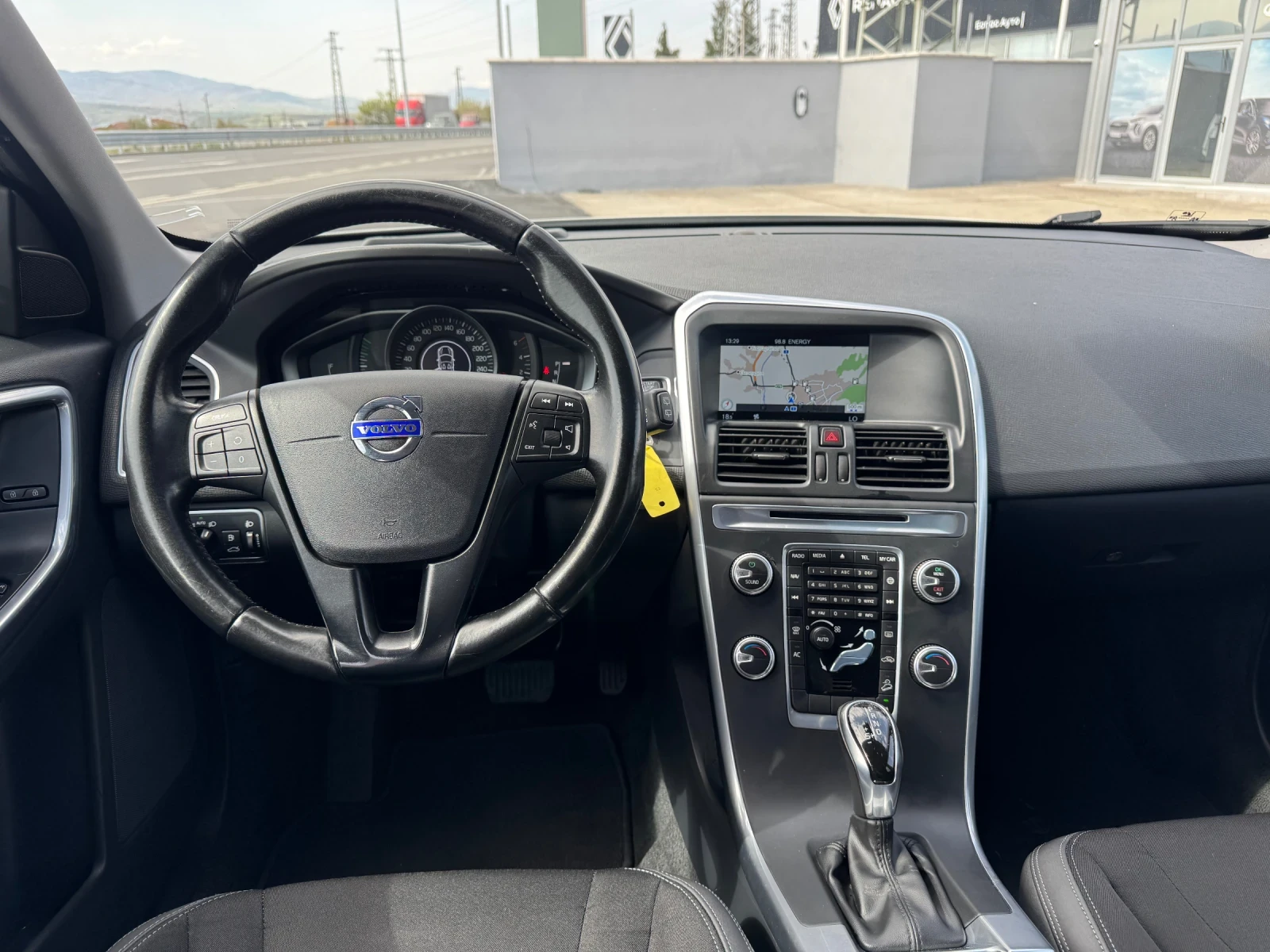 Volvo XC60 2.4D5 AWD 4x4 Face lift �������� ��������� | Mobile.bg � ����������� 12