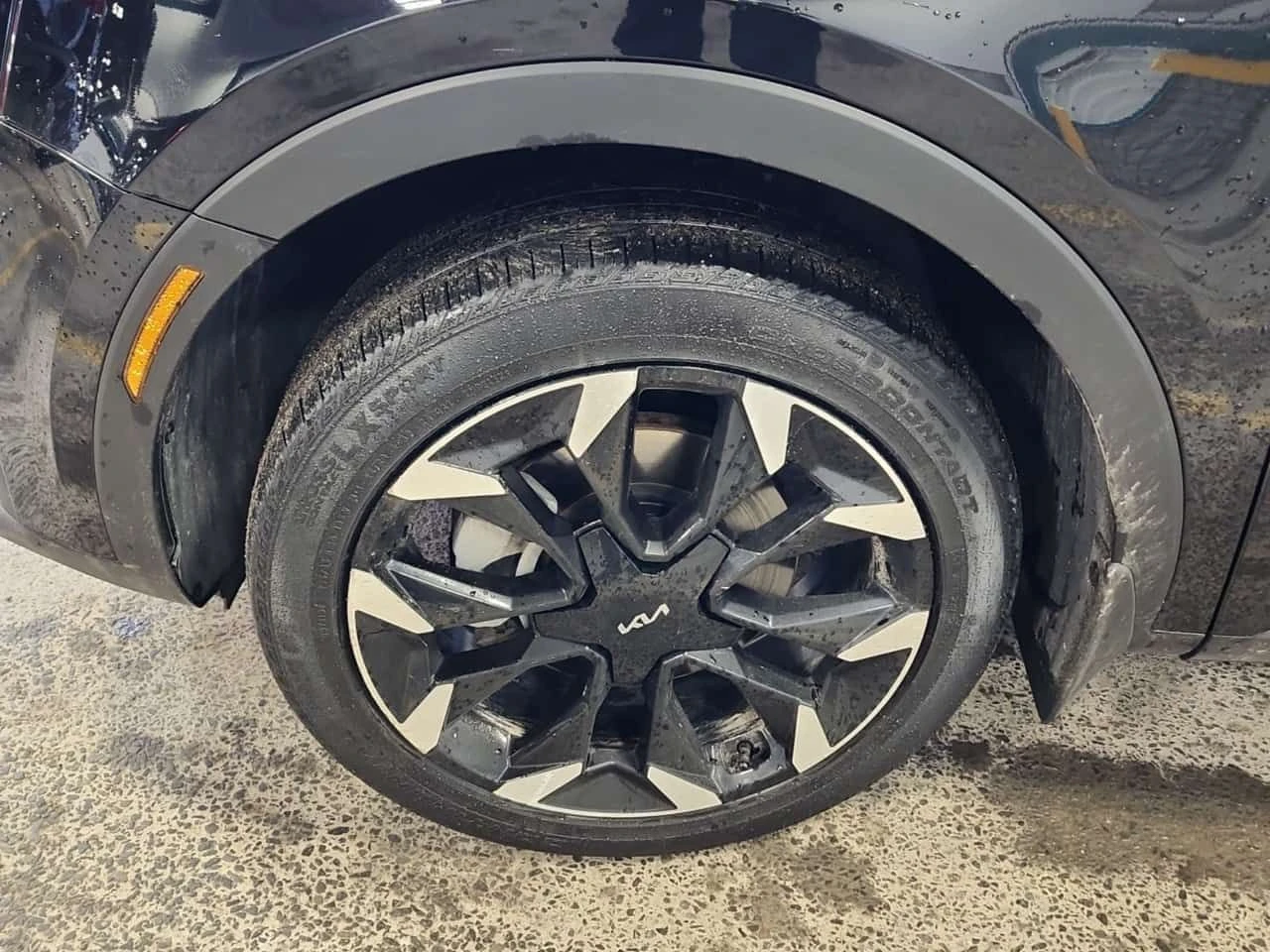 Kia Sorento   EX | DIS | 360 | ДВА КЛЮЧА , снимка 5 - Автомобили и джипове - 54592063